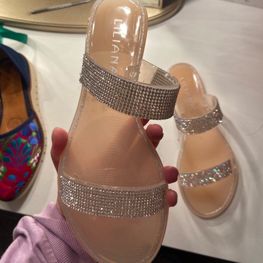 MISS LOLA SANDALS
